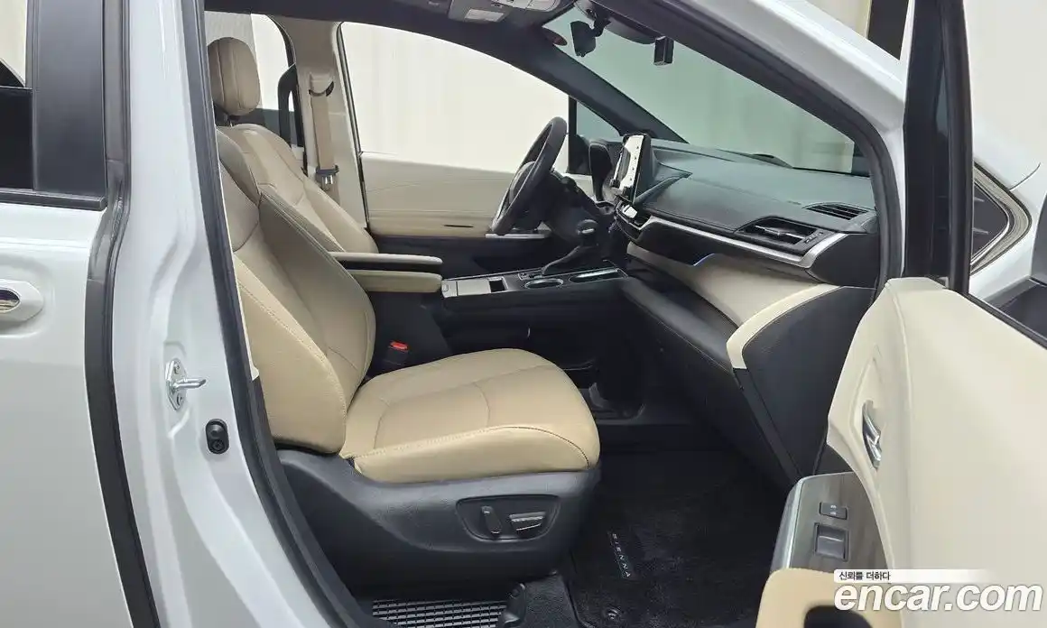 Toyota Sienna 2023 2.5 Автомат в Москве № 199524, фото 20