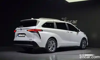 Toyota Sienna 2023 2.5 Автомат в Москве № 199524, миниатюра 8