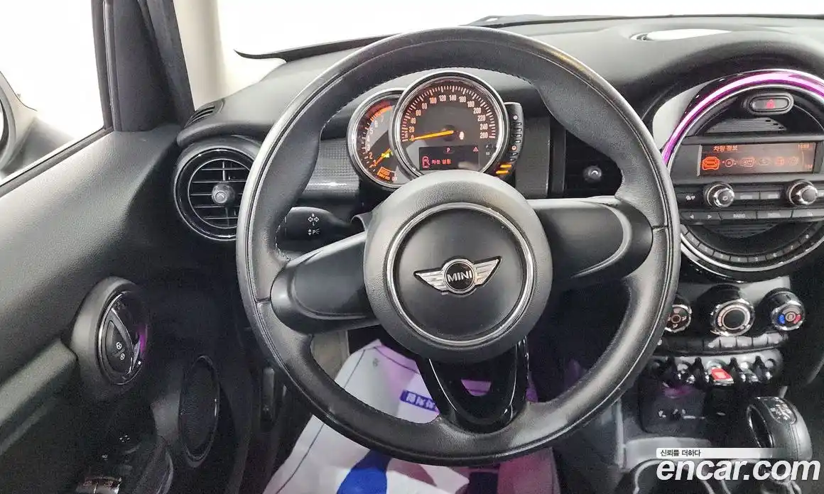 Mini Cooper 2016 1.5 Автомат в Москве № 200711, фото 3