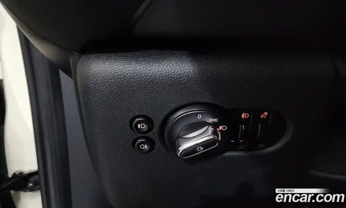 Mini Cooper 2016 1.5 Автомат в Москве № 200711, фото 4