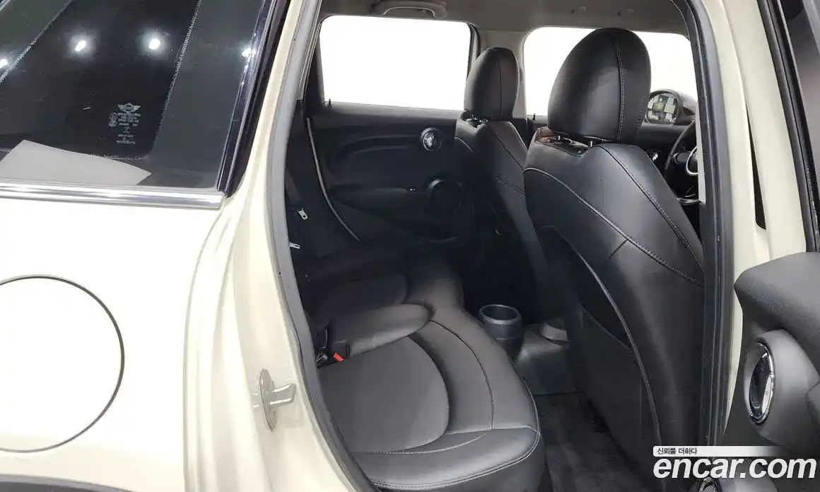 Mini Cooper 2016 1.5 Автомат в Москве № 200711, фото 5