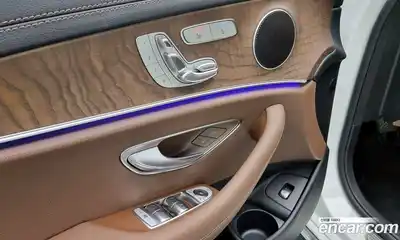 Mercedes-Benz E-Class, 2022