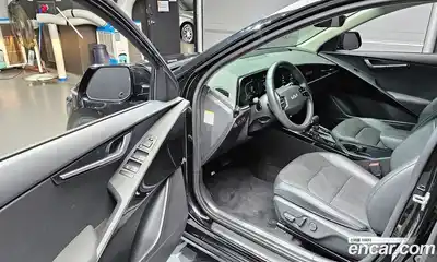 Kia Niro 2022 1.6 Автомат в Москве № 20547, миниатюра 12