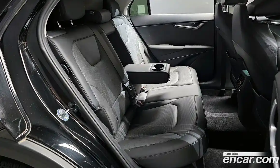 Kia Niro 2022 1.6 Автомат в Москве № 20547, фото 19