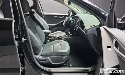 Kia Niro 2022 1.6 Автомат в Москве № 20547, миниатюра 3