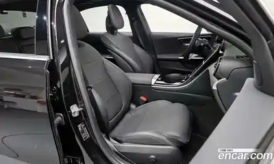 Mercedes-Benz C-Class 2024 2.0 Автомат в Москве № 206515, миниатюра 3