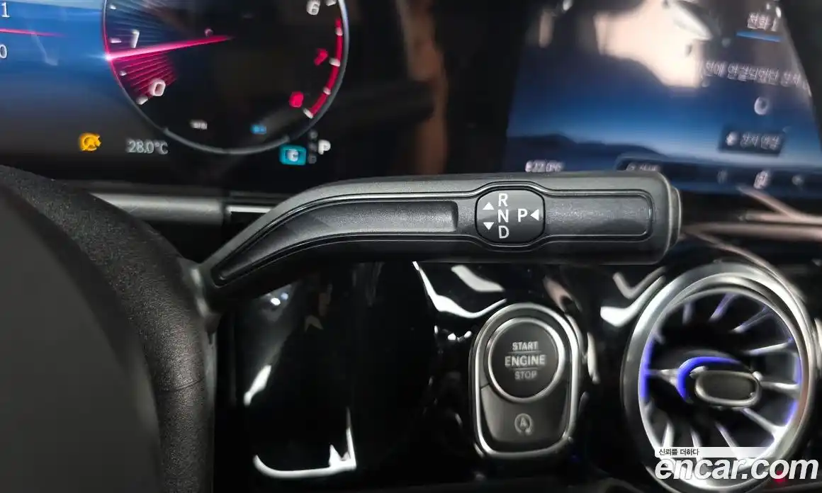 Mercedes-Benz GLA-Class 2024 2.0 Автомат в Москве № 207638, фото 19