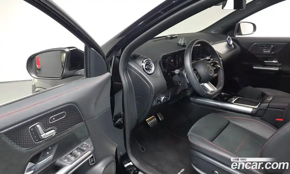 Mercedes-Benz GLA-Class 2024 2.0 Автомат в Москве № 207638, фото 8