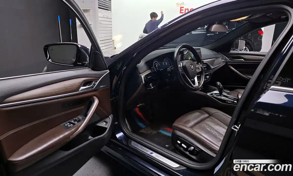 BMW 5-Series 2018 2.0 Автомат в Москве № 211655, фото 2