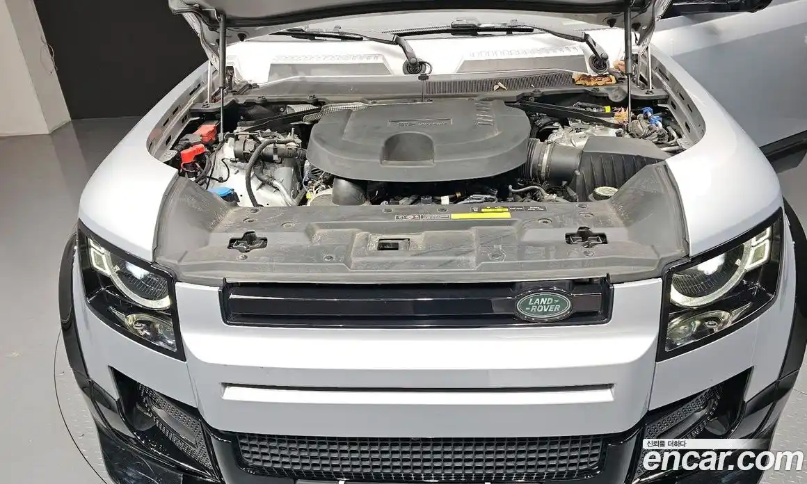 Land Rover Defender 2022 3.0 Автомат в Москве № 213403, фото 13