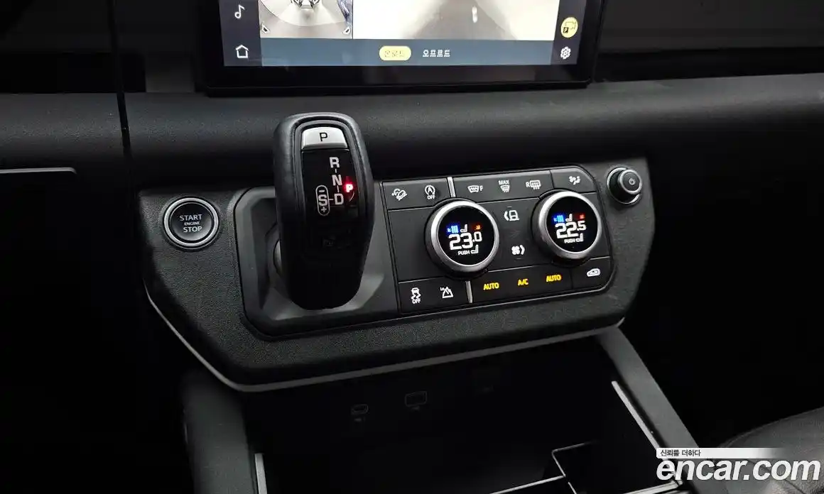 Land Rover Defender 2022 3.0 Автомат в Москве № 213403, фото 15