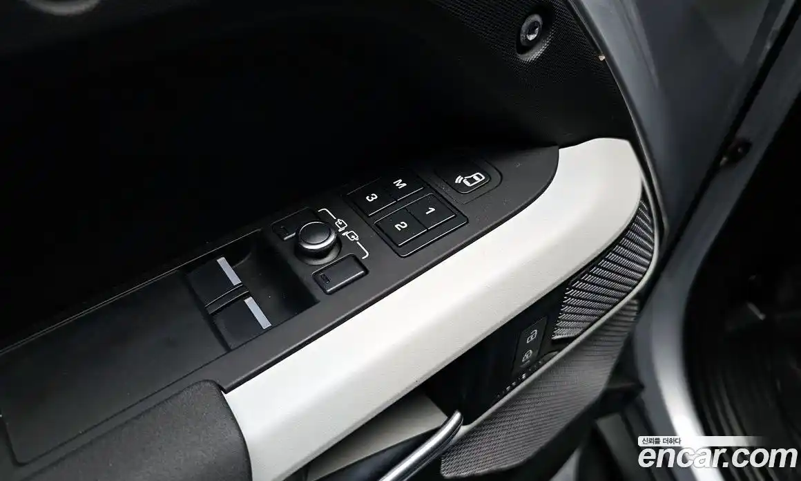 Land Rover Defender 2022 3.0 Автомат в Москве № 213403, фото 3