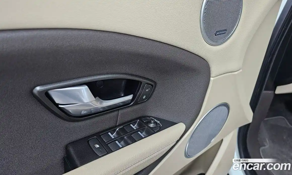 Land Rover Range-Rover Evoque 2018 2.0 Автомат в Москве № 213624, фото 12