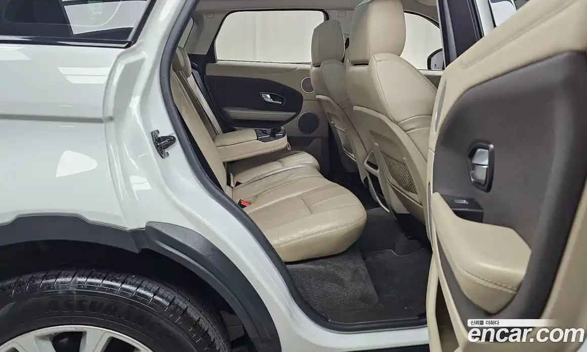 Land Rover Range-Rover Evoque 2018 2.0 Автомат в Москве № 213624, фото 18