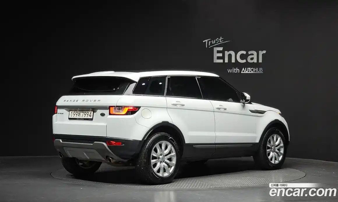 Land Rover Range-Rover Evoque 2018 2.0 Автомат в Москве № 213624, фото 4