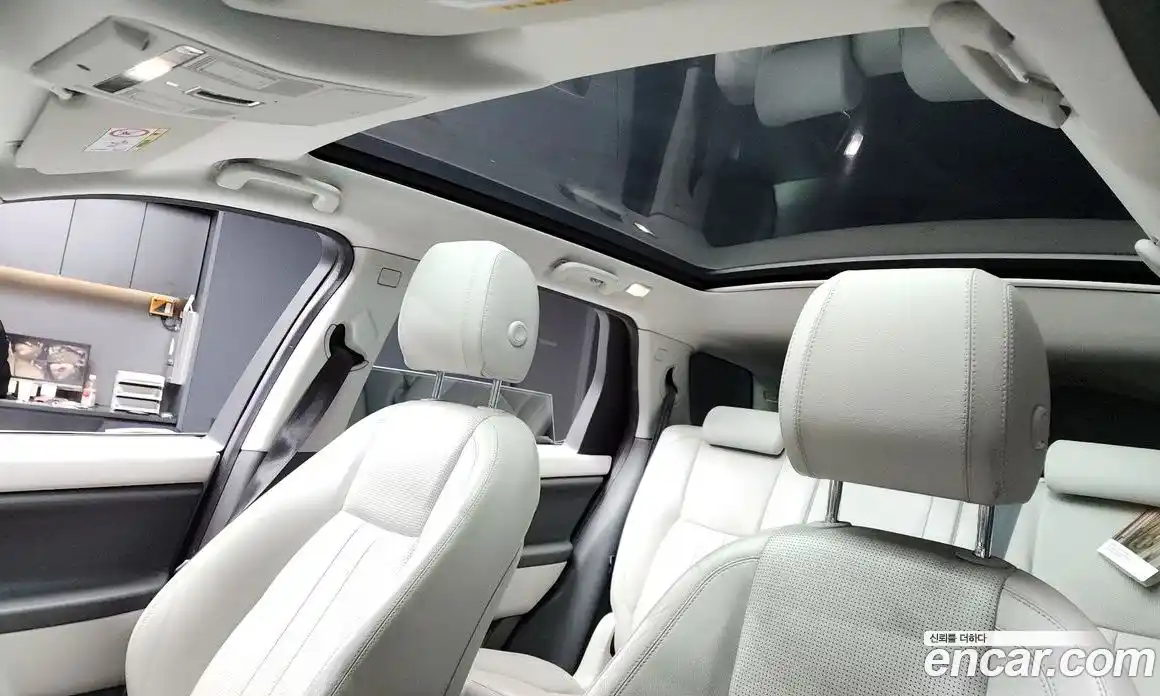 Land Rover Discovery Sport 2019 2.0 Автомат в Москве № 213722, фото 14