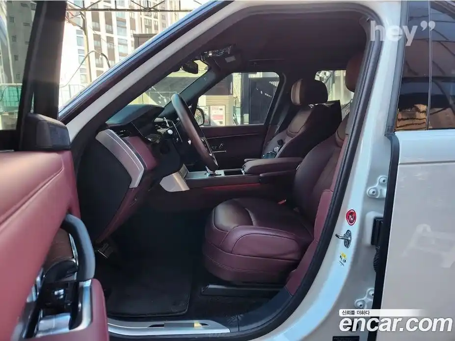 Land Rover Range-Rover 2025 4.4 Автомат в Москве № 213881, фото 11