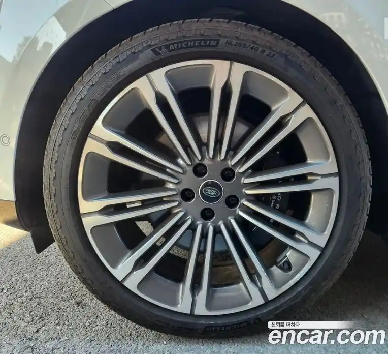 Land Rover Range-Rover 2025 4.4 Автомат в Москве № 213881, фото 5