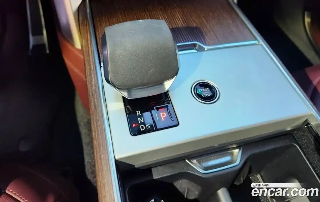 Land Rover Range-Rover 2025 4.4 Автомат в Москве № 213881, фото 7