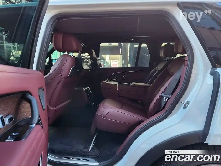 Land Rover Range-Rover 2025 4.4 Автомат в Москве № 213881, фото 10