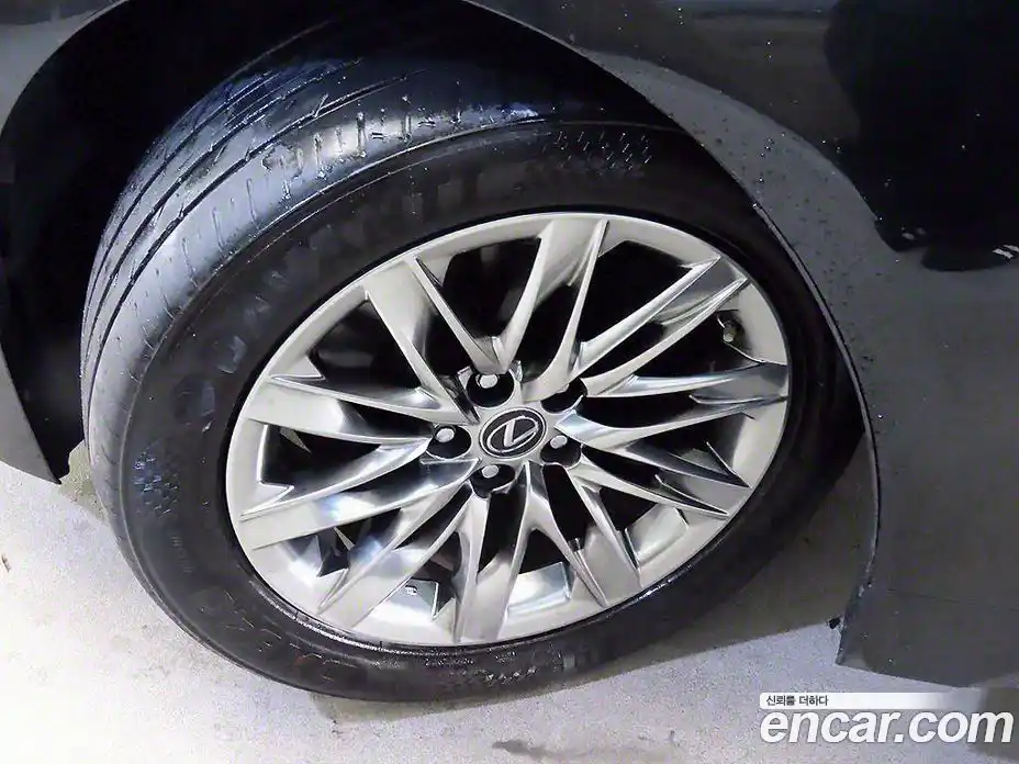 Lexus LS 2018 3.5 Автомат в Москве № 214856, фото 20