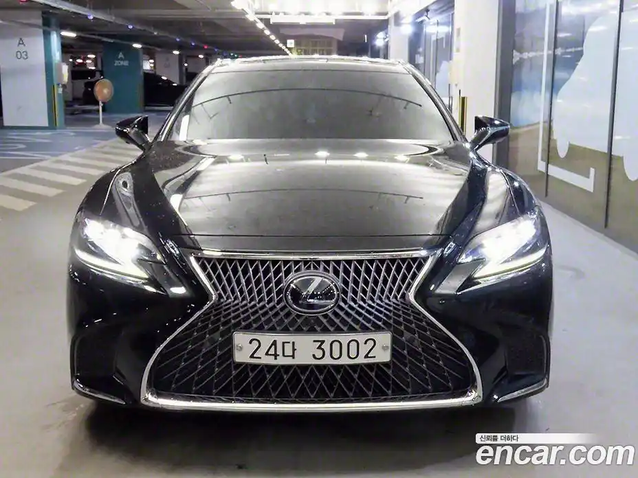 Lexus LS 2018 3.5 Автомат в Москве № 214856, фото 3