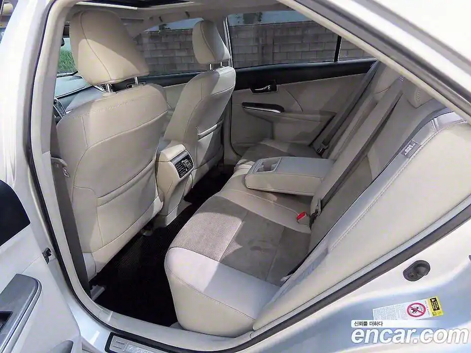 Toyota Camry 2012 2.5 Автомат в Москве № 215654, фото 6