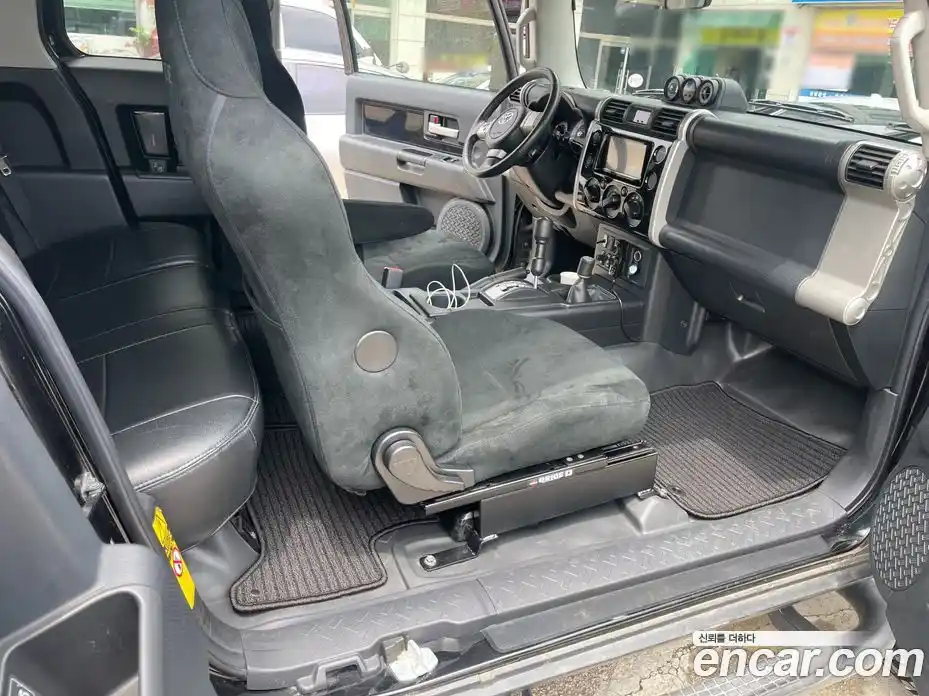 Toyota FJ Cruiser 2008 4.0 Автомат в Москве № 215664, фото 10