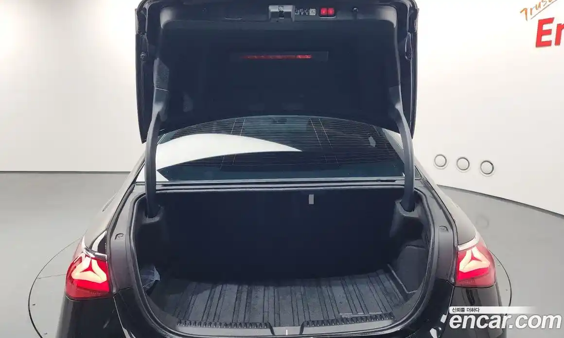 Mercedes-Benz E-Class 2024 2.0 Автомат в Москве № 221543, фото 3