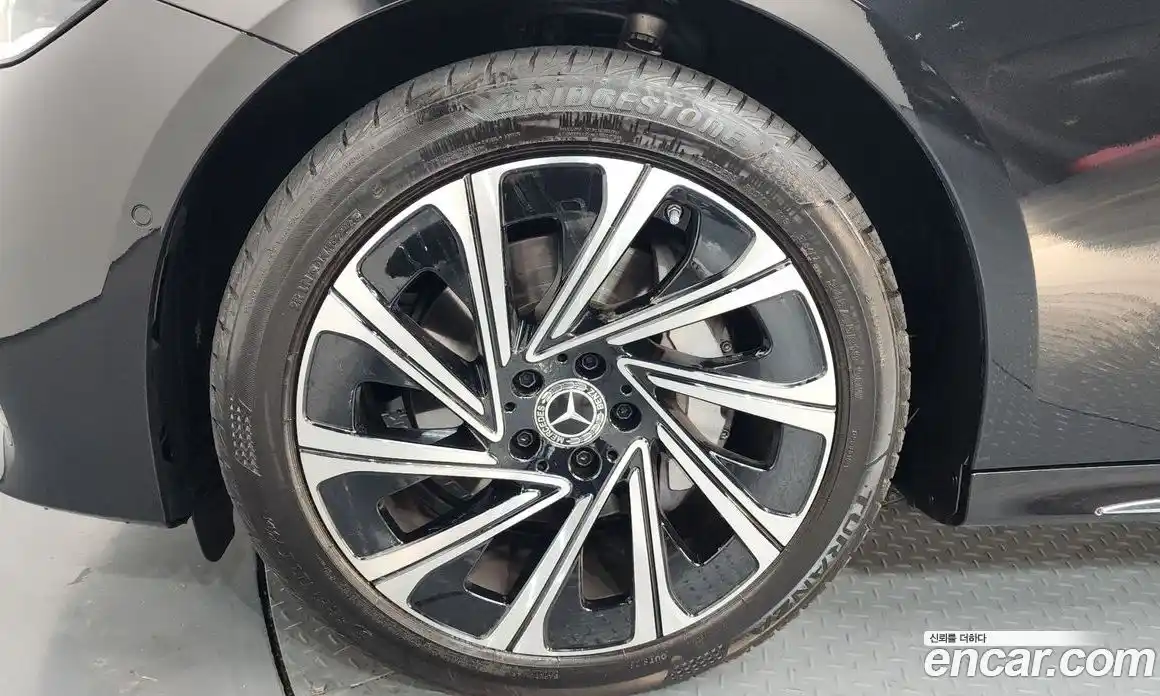 Mercedes-Benz E-Class 2024 2.0 Автомат в Москве № 221543, фото 4