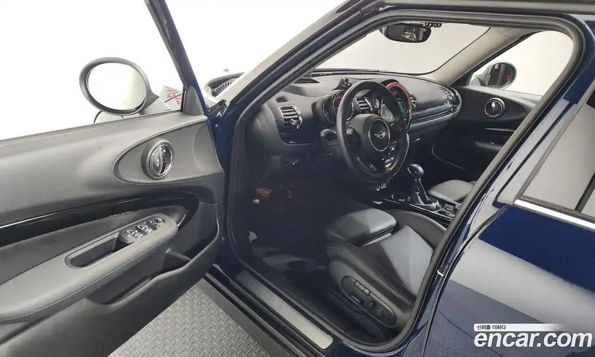 Mini Clubman 2017 2.0 Автомат в Москве № 228415, фото 12