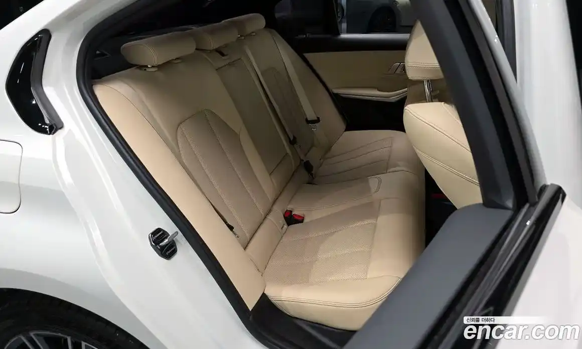 BMW 3-Series 2022 2.0 Автомат в Москве № 228442, фото 4