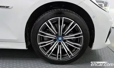 BMW 3-Series 2022 2.0 Автомат в Москве № 228442, миниатюра 7