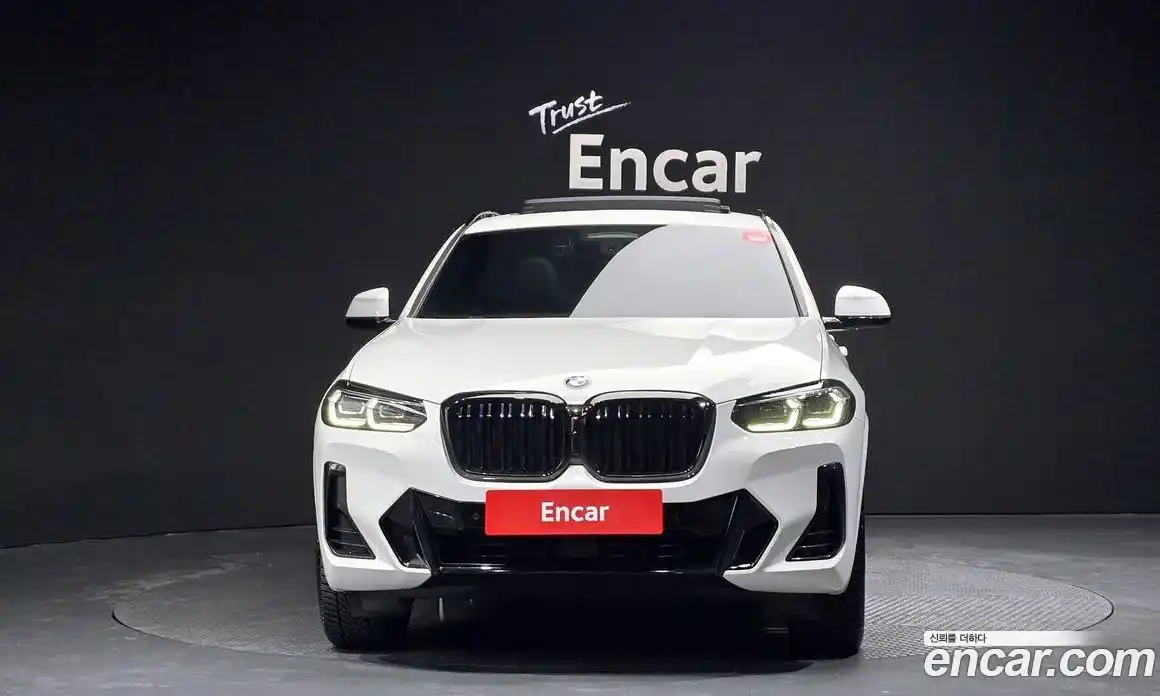 BMW X4 2023 2.0 Автомат в Москве № 228905, фото 1