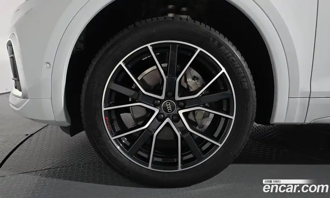 Audi Q5 2023 2.0 Автомат в Москве № 229713, фото 15