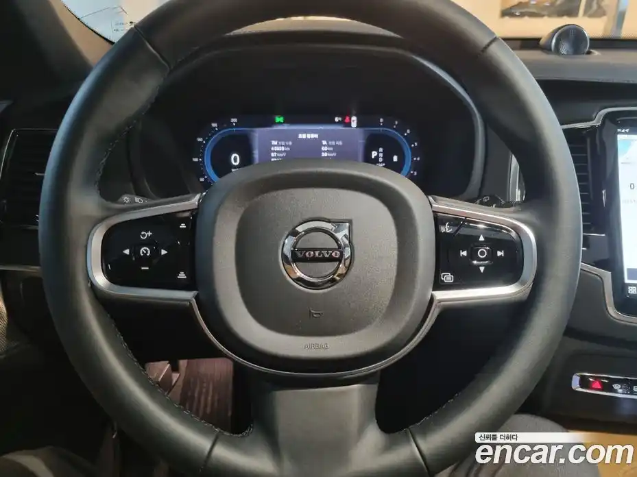 Volvo XC90 2025 2.0 Автомат в Москве № 230772, фото 13