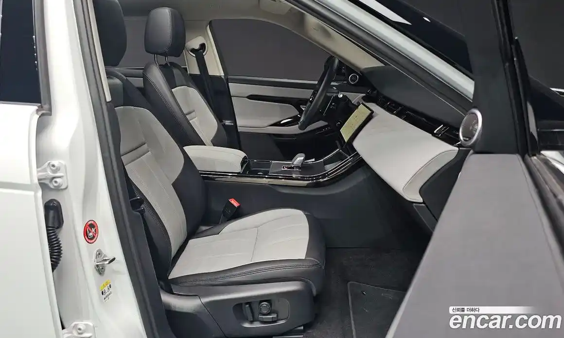 Land Rover Range-Rover Evoque 2024 2.0 Автомат в Москве № 231106, фото 3