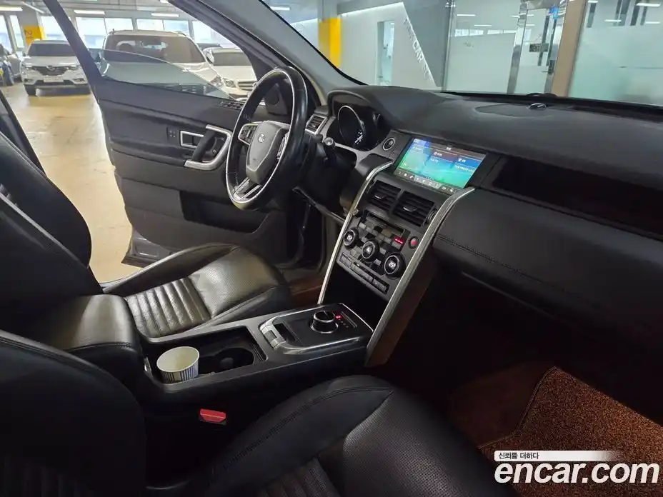 Land Rover Discovery Sport 2017 2.0 Автомат в Москве № 231346, фото 12