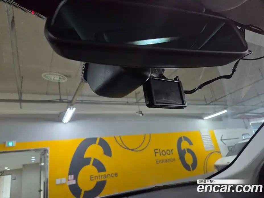 Land Rover Discovery Sport 2017 2.0 Автомат в Москве № 231346, фото 13