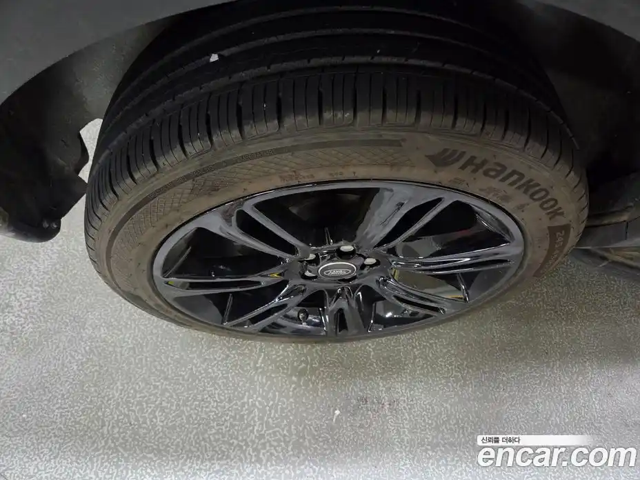 Land Rover Discovery Sport 2017 2.0 Автомат в Москве № 231346, фото 5