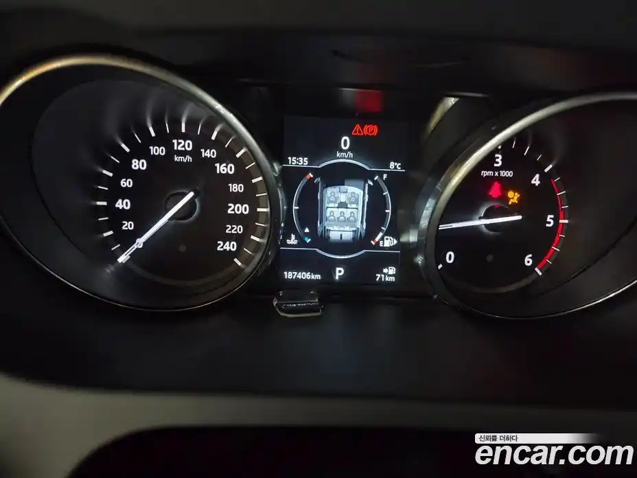 Land Rover Discovery Sport 2017 2.0 Автомат в Москве № 231346, фото 8