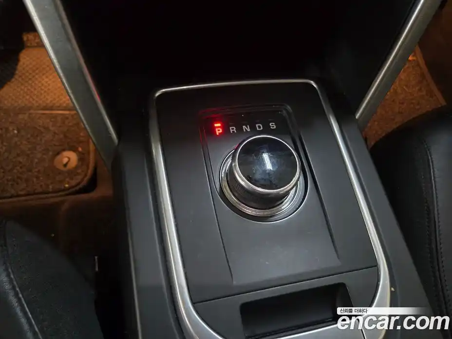 Land Rover Discovery Sport 2017 2.0 Автомат в Москве № 231346, фото 9