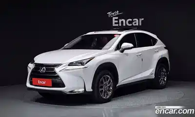 Lexus NX, 2017