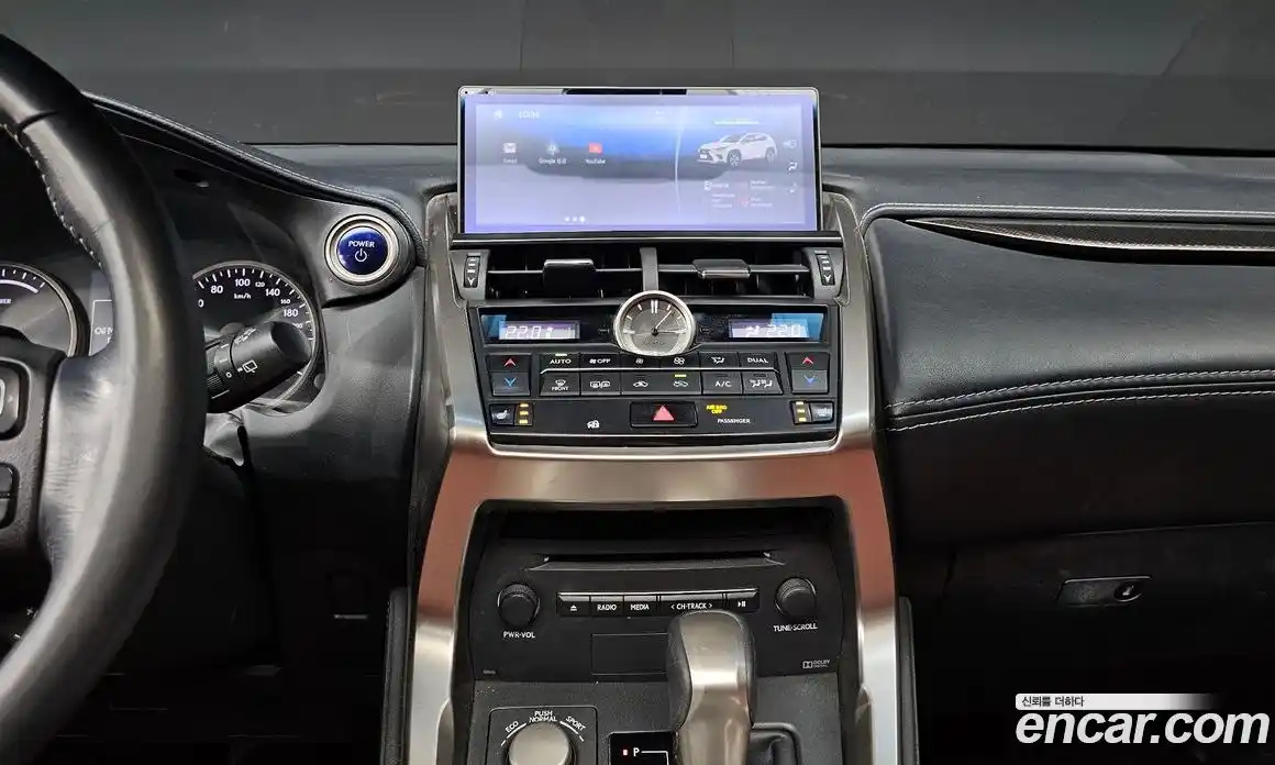 Lexus NX 2017 2.5 Автомат в Москве № 232007, фото 13