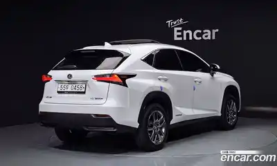 Lexus NX 2017 2.5 Автомат в Москве № 232007, миниатюра 2