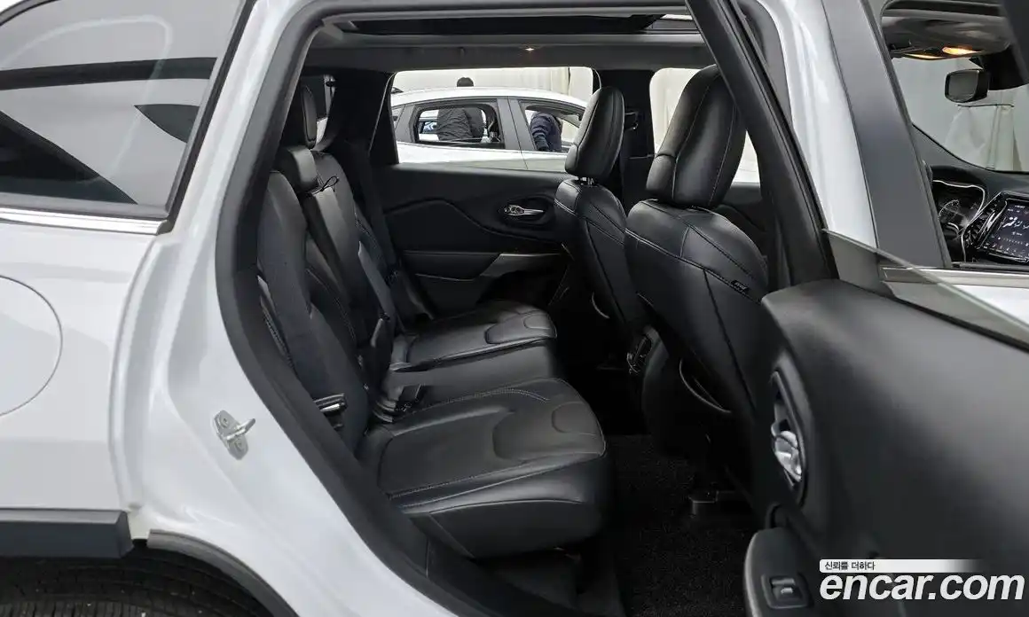 Jeep Cherokee 2021 2.4 Автомат в Москве № 232321, фото 12