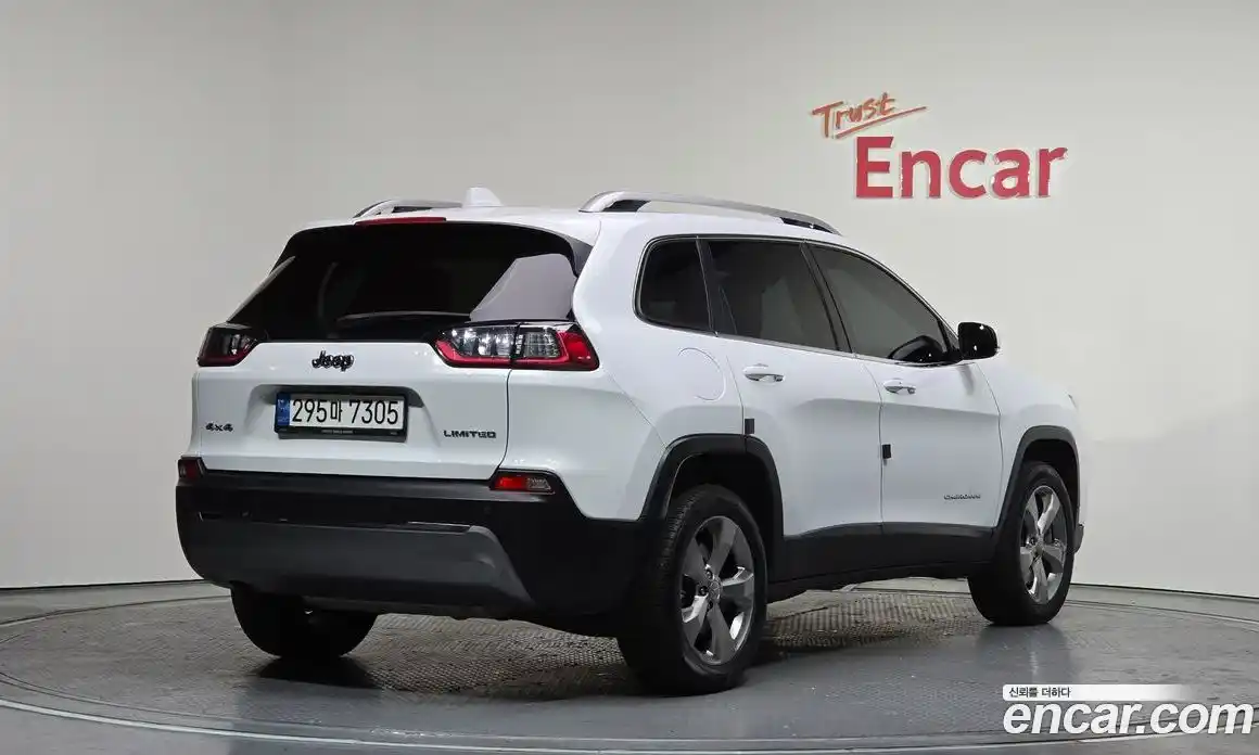 Jeep Cherokee 2021 2.4 Автомат в Москве № 232321, фото 2