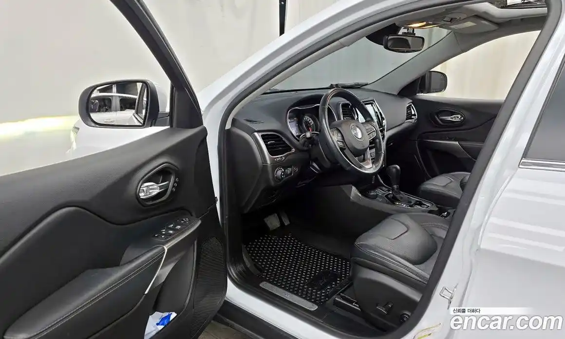 Jeep Cherokee 2021 2.4 Автомат в Москве № 232321, фото 10