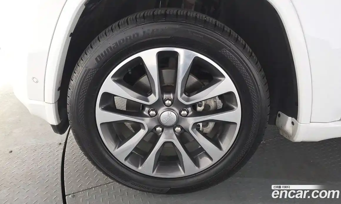 Jeep Cherokee 2018 3.6 Автомат в Москве № 232601, фото 12