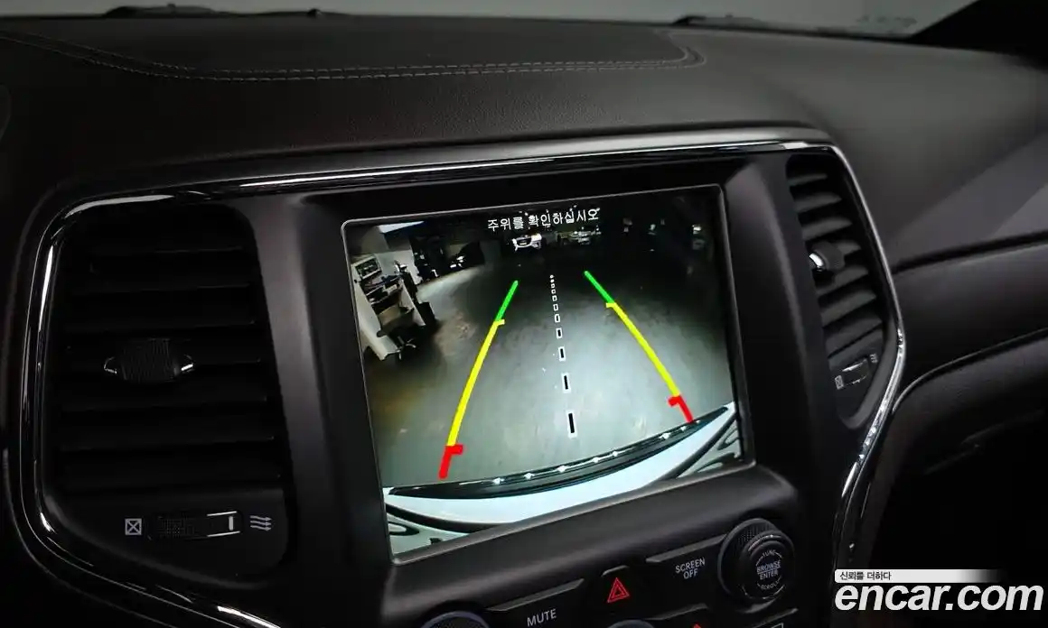 Jeep Cherokee 2018 3.6 Автомат в Москве № 232601, фото 13